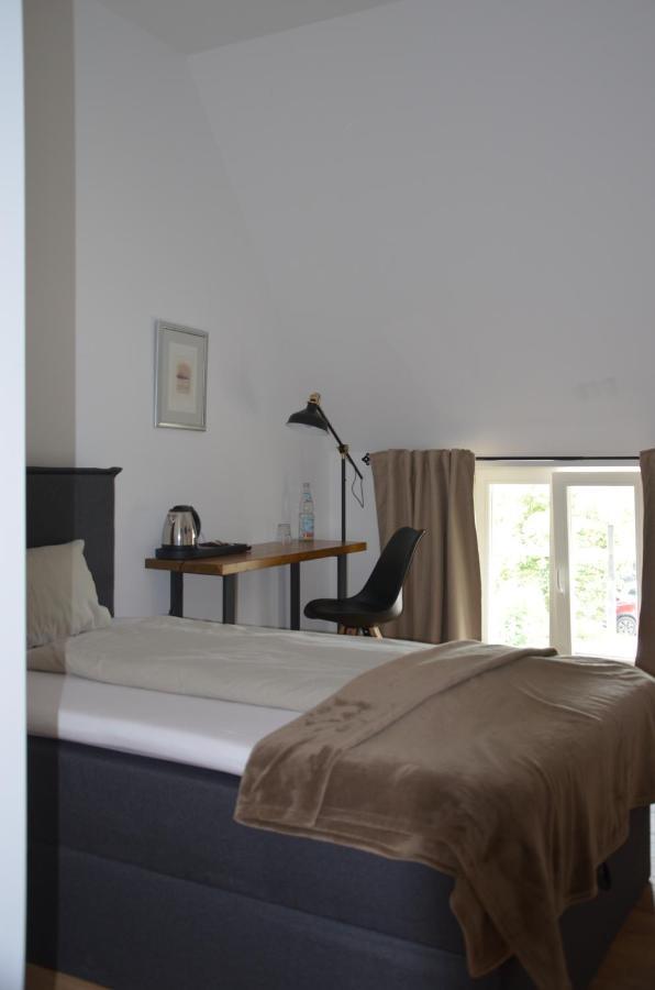 Reilingen Wersauer Hof - Ferme Auberge מראה חיצוני תמונה